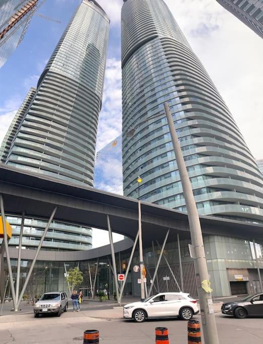 New Superior Lakeview Luxury Top Floor 3-Bedroom Suite On 48Th Floor Toronto Exterior photo