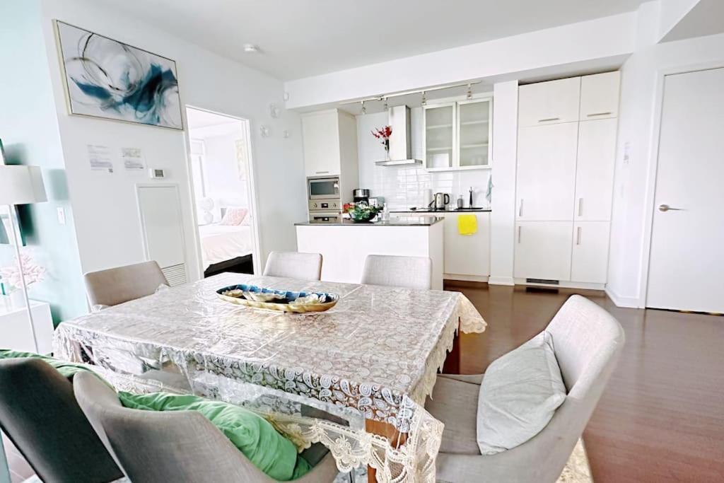 New Superior Lakeview Luxury Top Floor 3-Bedroom Suite On 48Th Floor Toronto Exterior photo
